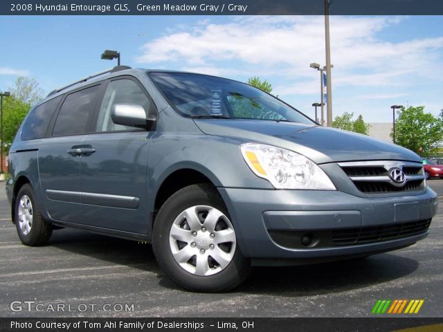 2008 Hyundai Entourage GLS in Green Meadow Gray