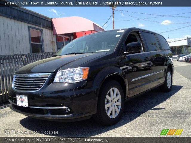 2014 Chrysler Town & Country Touring in Brilliant Black Crystal Pearl