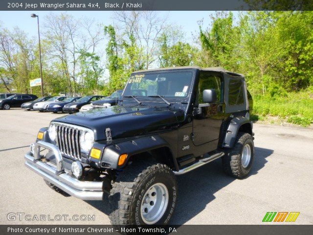 2004 Jeep Wrangler Sahara 4x4 in Black