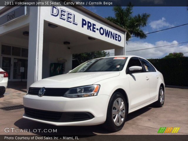2011 Volkswagen Jetta SE Sedan in Candy White