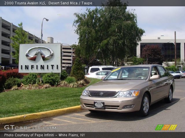 2000 Toyota Avalon XLS in Desert Sand Mica