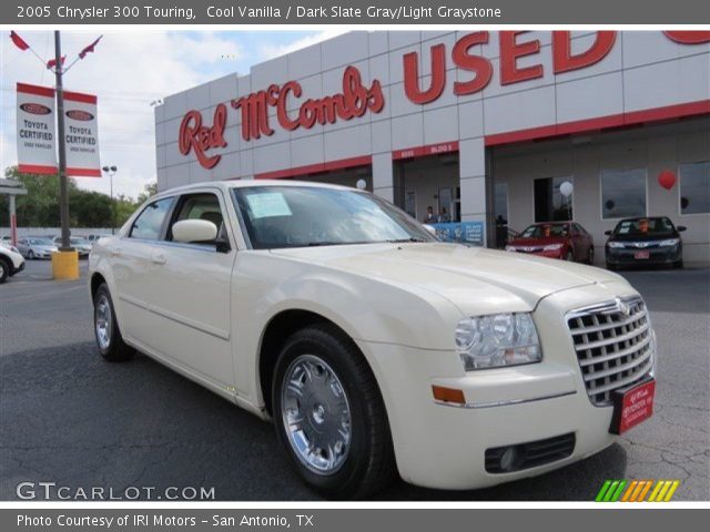 2005 Chrysler 300 Touring in Cool Vanilla