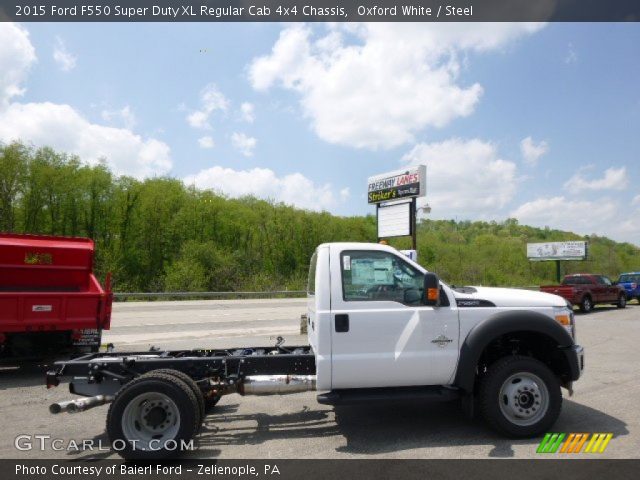 2015 Ford F550 Super Duty XL Regular Cab 4x4 Chassis in Oxford White