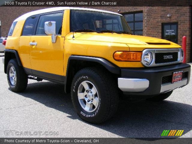 2008 Toyota FJ Cruiser 4WD in Sun Fusion Yellow