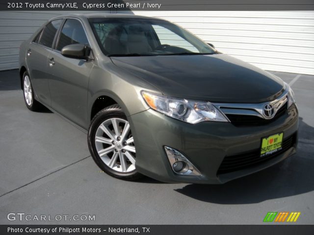 2012 Toyota Camry XLE in Cypress Green Pearl