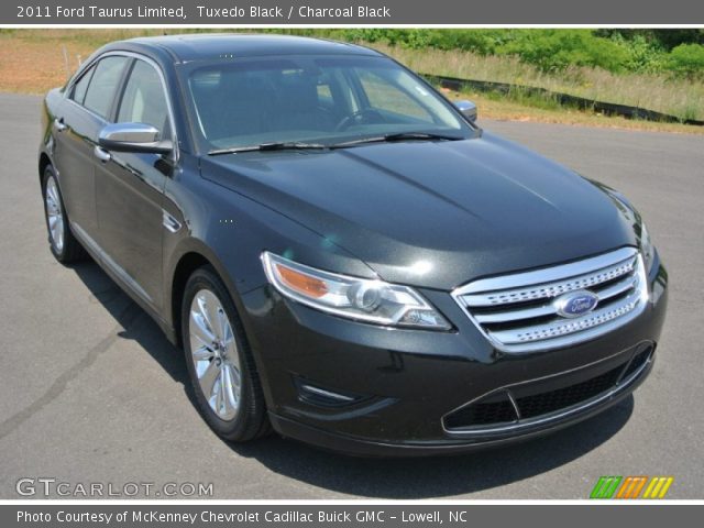 2011 Ford Taurus Limited in Tuxedo Black