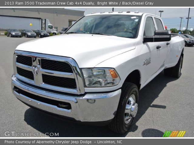 2013 Ram 3500 Tradesman Crew Cab 4x4 Dually in Bright White