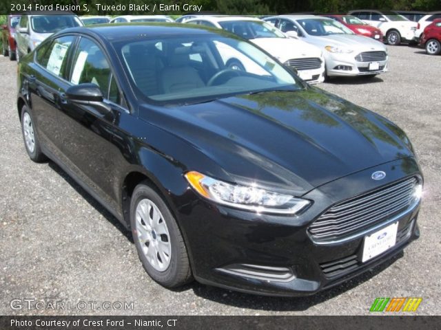 2014 Ford Fusion S in Tuxedo Black