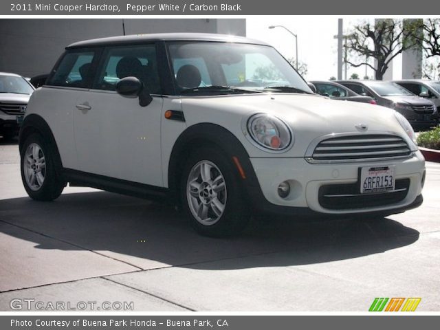 2011 Mini Cooper Hardtop in Pepper White