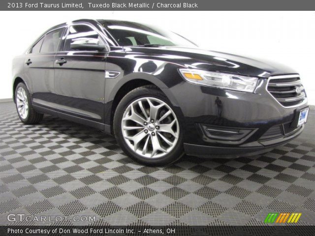 2013 Ford Taurus Limited in Tuxedo Black Metallic