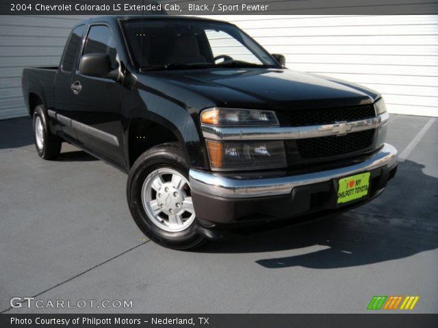 2004 Chevrolet Colorado LS Extended Cab in Black