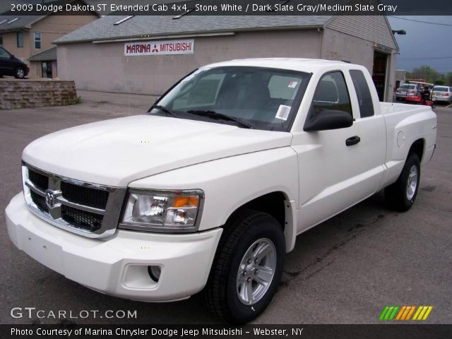 2009 Dodge Dakota ST Extended Cab 4x4 in Stone White