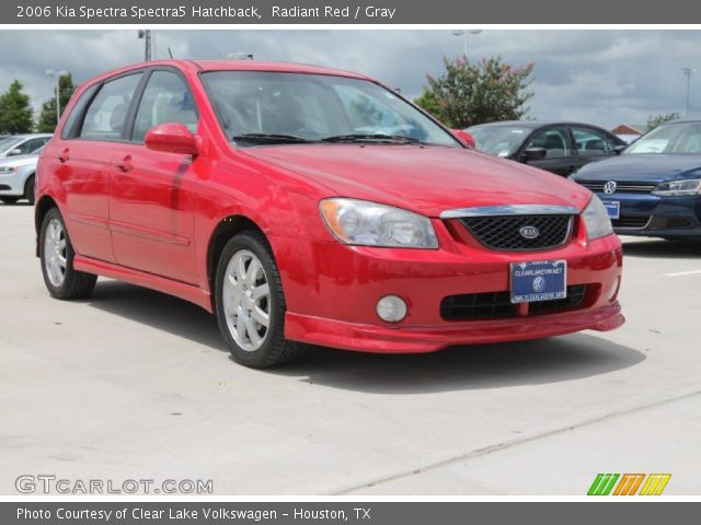 2006 Kia Spectra Spectra5 Hatchback in Radiant Red