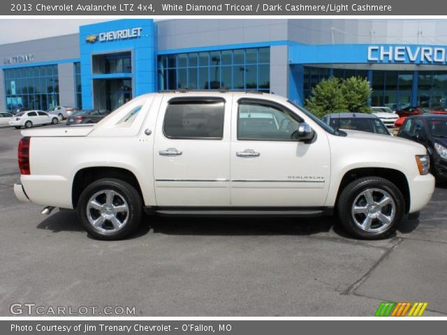 2013 Chevrolet Avalanche LTZ 4x4 in White Diamond Tricoat