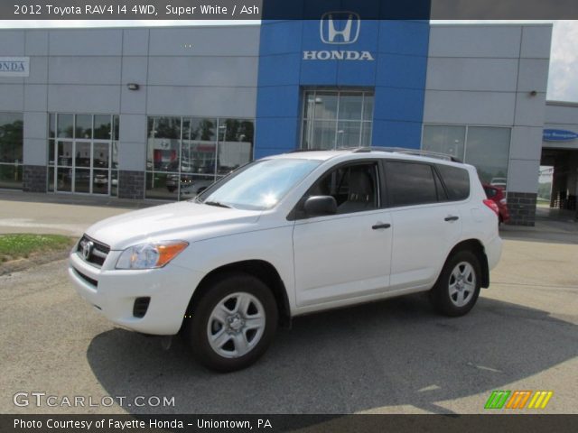 2012 Toyota RAV4 I4 4WD in Super White