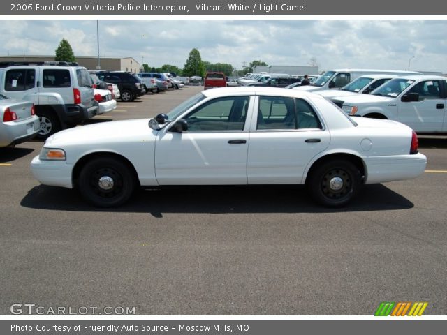 2006 Ford Crown Victoria Police Interceptor in Vibrant White