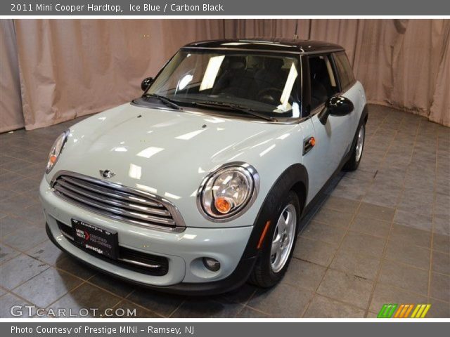 2011 Mini Cooper Hardtop in Ice Blue
