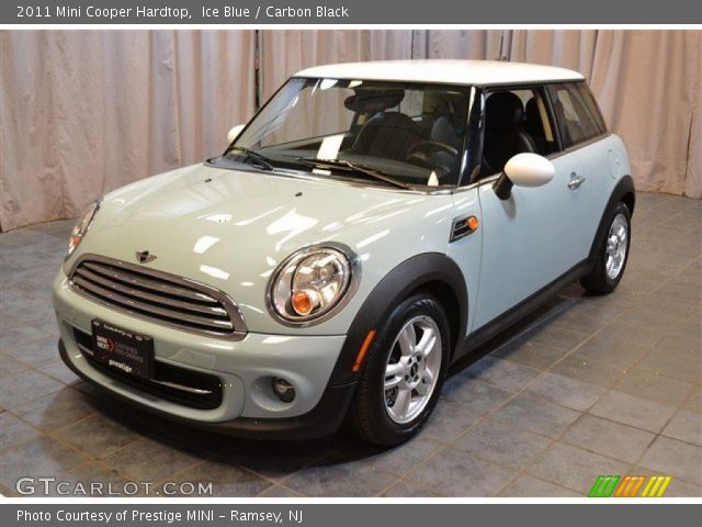 2011 Mini Cooper Hardtop in Ice Blue