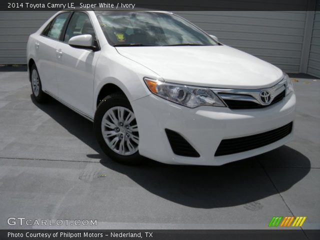 2014 Toyota Camry LE in Super White
