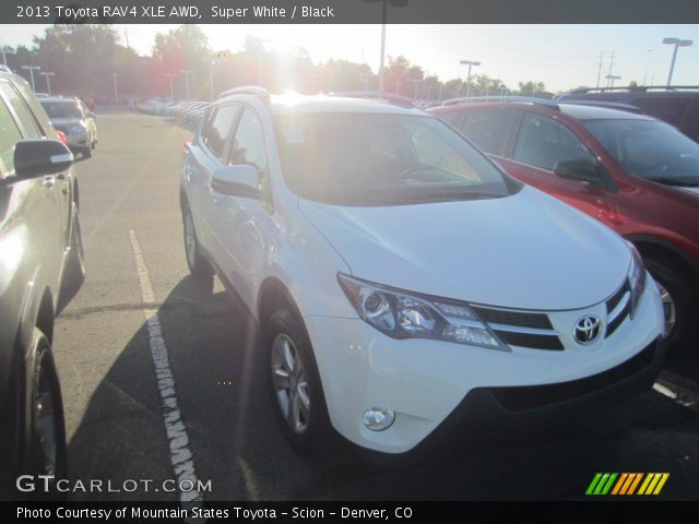 2013 Toyota RAV4 XLE AWD in Super White