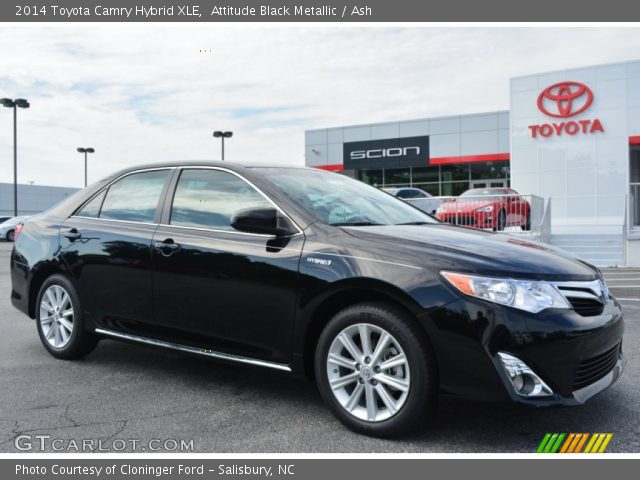 2014 Toyota Camry Hybrid XLE in Attitude Black Metallic