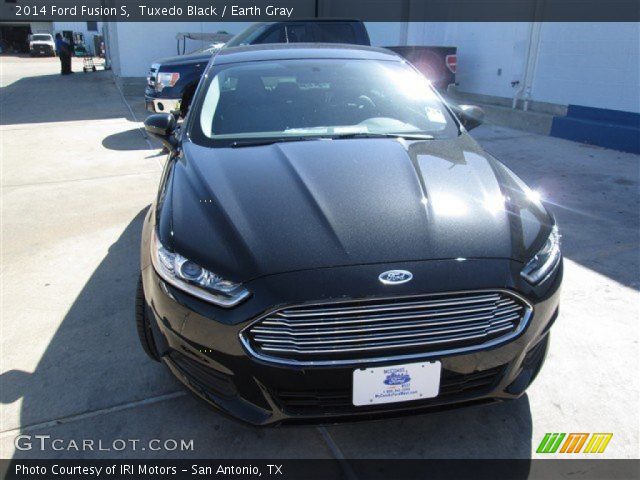 2014 Ford Fusion S in Tuxedo Black