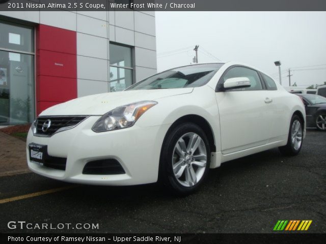 2011 Nissan Altima 2.5 S Coupe in Winter Frost White