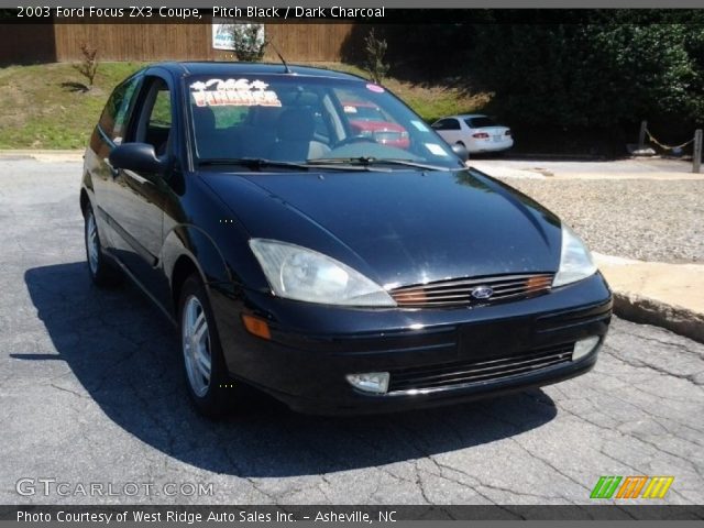 2003 Ford Focus ZX3 Coupe in Pitch Black