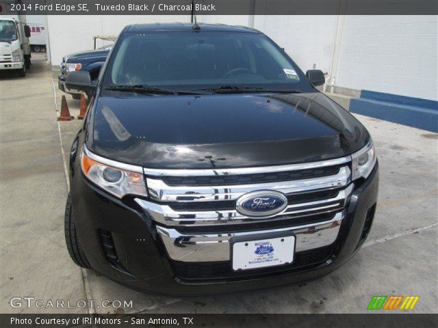 2014 Ford Edge SE in Tuxedo Black