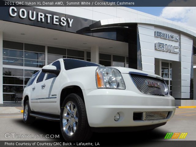 2011 GMC Yukon XL Denali AWD in Summit White