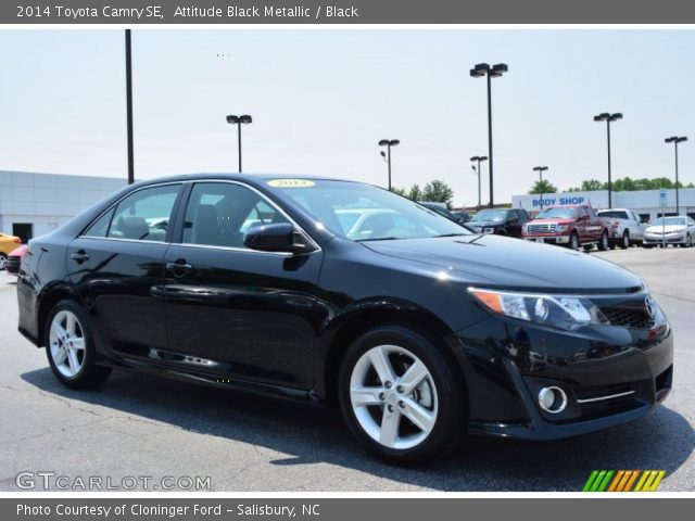 2014 Toyota Camry SE in Attitude Black Metallic