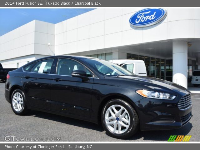 2014 Ford Fusion SE in Tuxedo Black