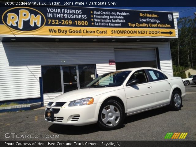 2006 Dodge Stratus SXT Sedan in Stone White