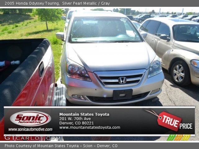 2005 Honda Odyssey Touring in Silver Pearl Metallic