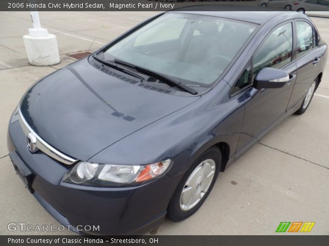 2006 Honda Civic Hybrid Sedan in Magnetic Pearl