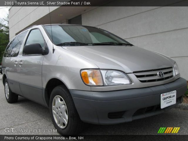 2001 Toyota Sienna LE in Silver Shadow Pearl
