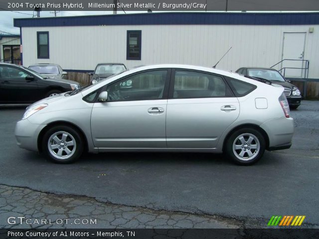2004 Toyota Prius Hybrid in Millenium Silver Metallic