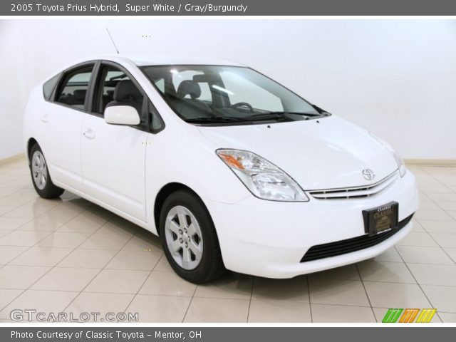2005 Toyota Prius Hybrid in Super White