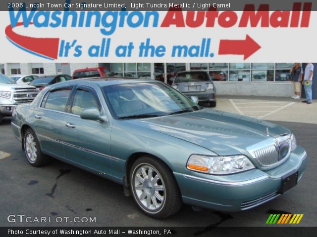 2006 Lincoln Town Car Signature Limited in Light Tundra Metallic