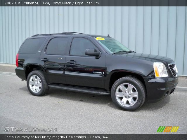 2007 GMC Yukon SLT 4x4 in Onyx Black