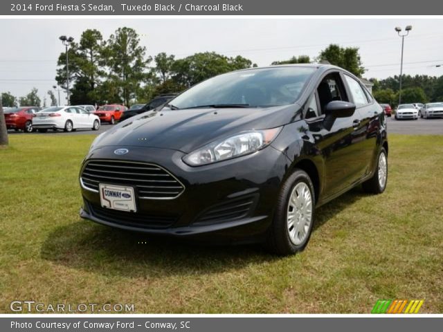 2014 Ford Fiesta S Sedan in Tuxedo Black