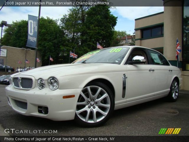 2008 Jaguar XJ Vanden Plas in Porcelain