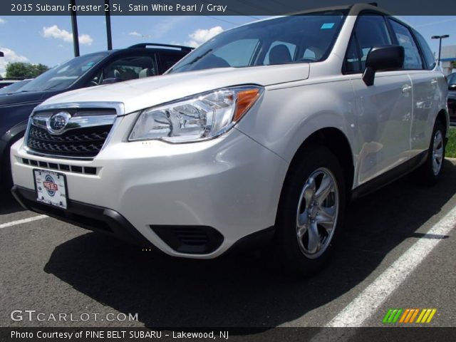 2015 Subaru Forester 2.5i in Satin White Pearl
