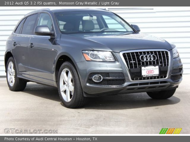 2012 Audi Q5 3.2 FSI quattro in Monsoon Gray Metallic