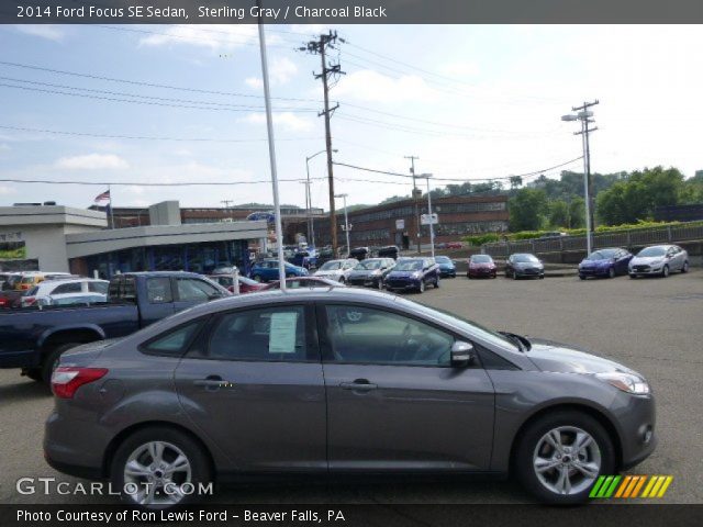 2014 Ford Focus SE Sedan in Sterling Gray