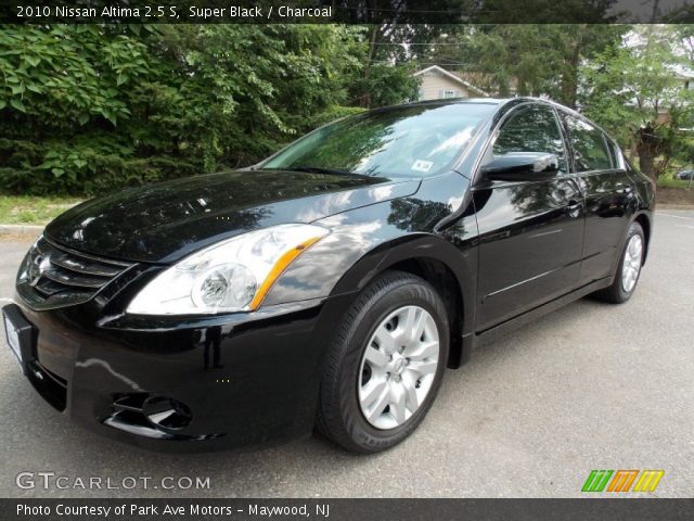 2010 Nissan Altima 2.5 S in Super Black