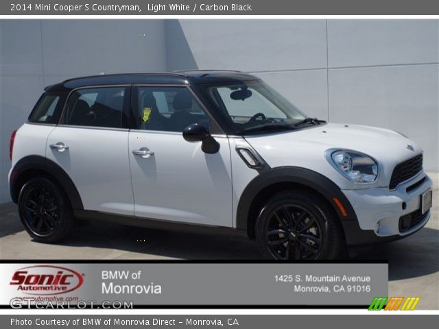 2014 Mini Cooper S Countryman in Light White