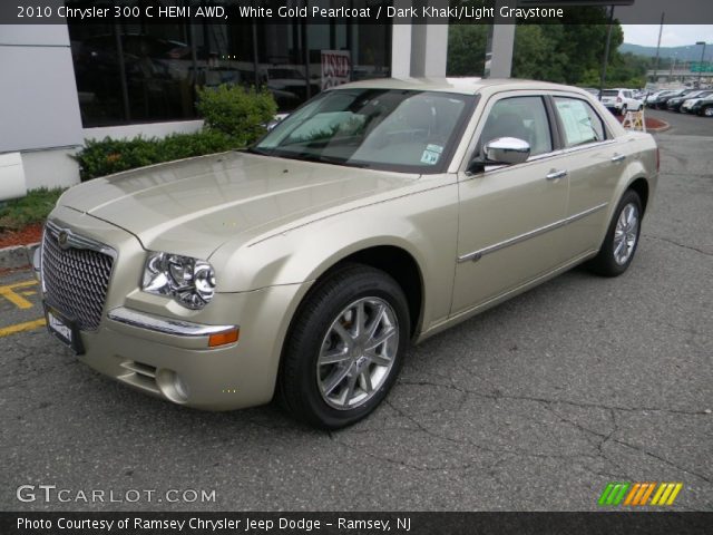 2010 Chrysler 300 C HEMI AWD in White Gold Pearlcoat