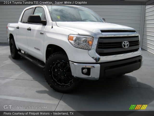 2014 Toyota Tundra TSS CrewMax in Super White