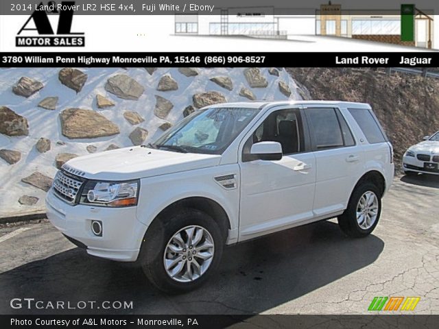 2014 Land Rover LR2 HSE 4x4 in Fuji White